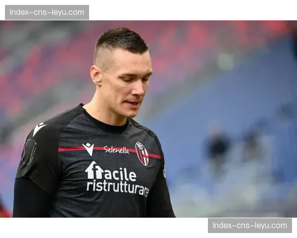 博洛尼亚训练课展示新内容：针对对手边后卫插上的防守模拟演练